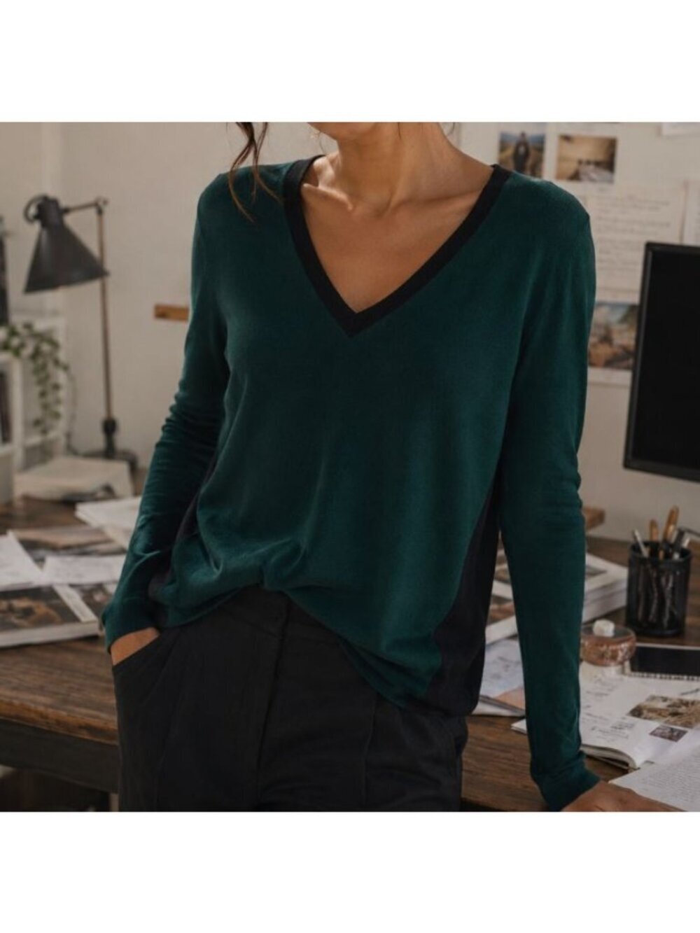 Theory Green Black Long Sleeve 100% Wool V-Neck Sweater Size M Quiet Luxury Prep